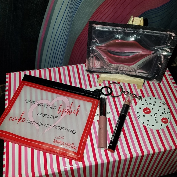 Lots of Lip Love Fabfitfun Gift Basket - Picture 4 of 9